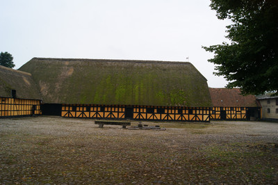 Laden og den gamle bygning